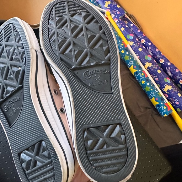 Converse Pink Low-Top Sneakers - Picture 4 of 4